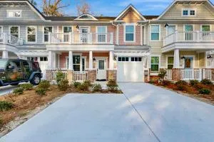 The Peninsula --- 22310 Dune Cir #73 - ميلسبورو