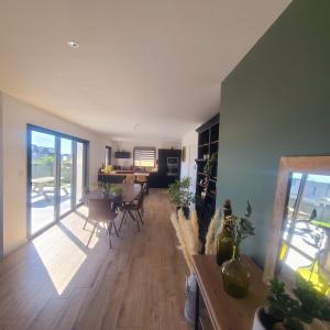 Maisons de vacances Comme a la maison ! 4 chambres, vue mer : photos des chambres