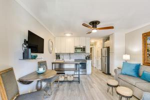 Pool, Tennis and Gym Resort Condo in Hilton Head!