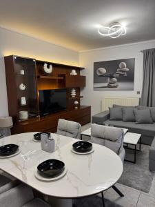 Mnēmes Apartment - Ubytování bez kategorie ve městě Néoi Epivátai