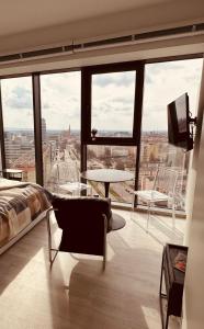 Hanza Tower, Apartament LESS IS MORE 15TH basen Sauna Spa