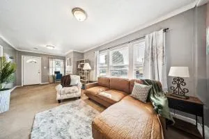 3 bedroom 1 bath in Cleveland - مرتفعات وارنزفيل