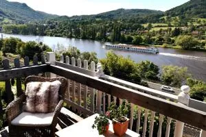 Mountains Galerie Apartment Hana - Chvalov