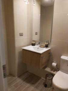 Hermoso depto Matrimonial Ed Puerto Nuevo COD907