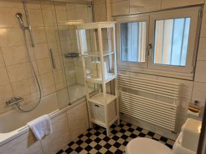 Quietly situated holiday home with marvelous mountain views