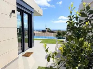 Preciosa casa con piscina con vistas al mar y a la montaña - Confrides