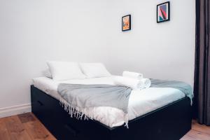 Alameda Guest House Rooms