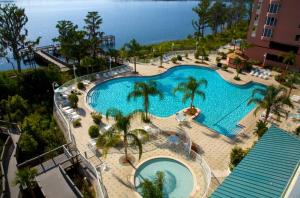 Disney Dream Condo & Lake View Awaits!