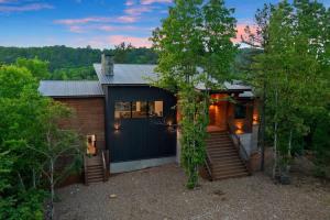 Luxury Retreat in Broken Bow w Forest Views