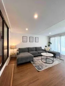 Guava Grove - Sunshine