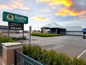 Quality Inn & Suites Banquet Center