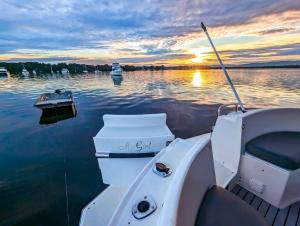 Boat Experience, Lake Macquarie