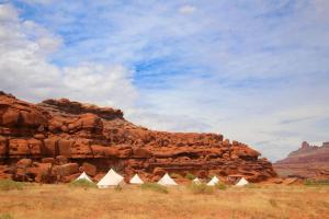 Glamping Family Tent At Private Riverside Ranch