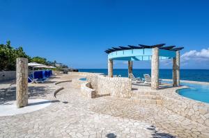 Ocean Cliff Hotel Negril Limited - Adults Only