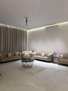 شاليه اند هوم