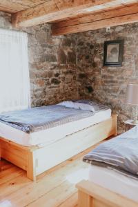 Holiday house with a swimming pool Gospic, Velebit - 21753