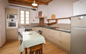 4 Bedroom Amazing Home In Cagnano