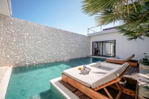 Villa MJ Modern Luxe 4BR with Big Pool & Rooftop