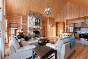 Fiddler Lake Resort - Deer 4