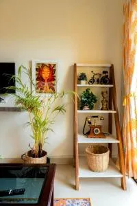 Mustard House 1BHK, Siolim by Lazy Daze Stays - Oxel