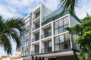 Departamento con Alberca a solo 5 minutos del Malecón - A1
