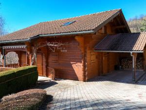 Chalet jusqu’à 16 pers. à Bernex, animaux admis - FR-1-498-39