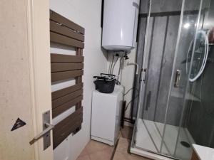 Appartements Appartement cosy pres de la plage avec balcon, Wi-Fi et parking – Saint-Jean-de-Monts - FR-1-323-508 : photos des chambres