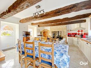 Maisons de vacances Gite Independant a Kervignac, 6 Couchages, Havre de Paix, Parking - FR-1-349-229 : photos des chambres