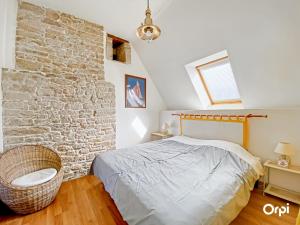 Maisons de vacances Gite Independant a Kervignac, 6 Couchages, Havre de Paix, Parking - FR-1-349-229 : photos des chambres