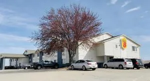 Super 8 by Wyndham Smithville Kansas City - Atchison