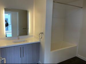 A-Class Highland 2 Bed Apt in Hollywood CA with FREE PARKING