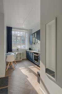 Brand New Luxury Apartment, Parking, Center