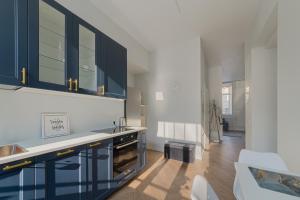 Brand New Luxury Apartment, Parking, Center