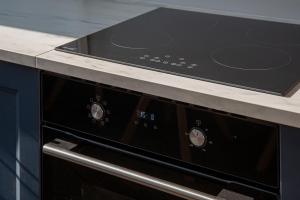 Brand New Luxury Apartment, Parking, Center