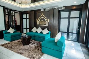 The Experience Walking Street Chiang Mai