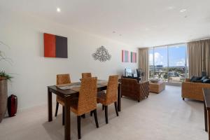 Comfortable 1-Bed Apartment with Balcony