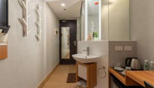 Selah Pods Hotel Manila