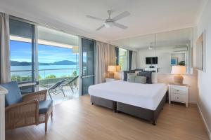 Lagoon Beachfront Lodge 202 on Hamilton Island by HamoRent