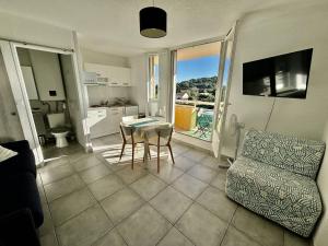 Charmant appartement avec terrasse et parking proche plage - FR-1-816-27