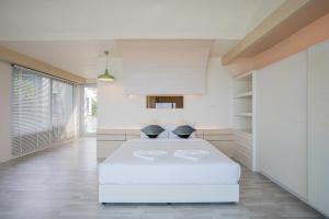 I SEA YOU, Luxe Beachfront Villa