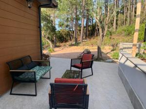 Maisons de vacances CASA JEANATA : Maison 4 Chambres