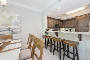 Phoenix Gulf Towers 1007 condo