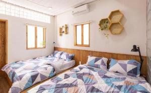 The Velis Saigon - 66m2 Authentic Local Cozy Stay