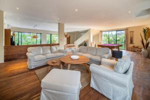 Spacious 6BR villa with 17m pool in Berawa Canggu