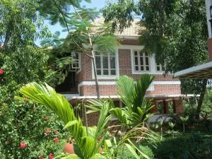 Inn Pondiville Forest Retreat - Пудучеррі