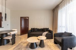 Central 1BR with Downtown Fountain Views