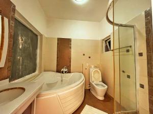 Shanzu Oceanline Apartments and Suites