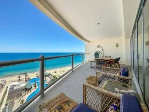Serenity by the Sea Stunning Beachfront Condo #1003 - Playa Encanto