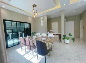 Jmpoolvilla - Накхонсітхаммарат