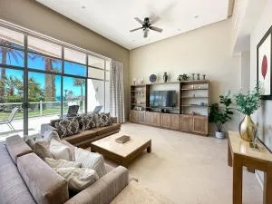 Splash into Style Ground Floor Poolside Condo #103 - Playa Encanto